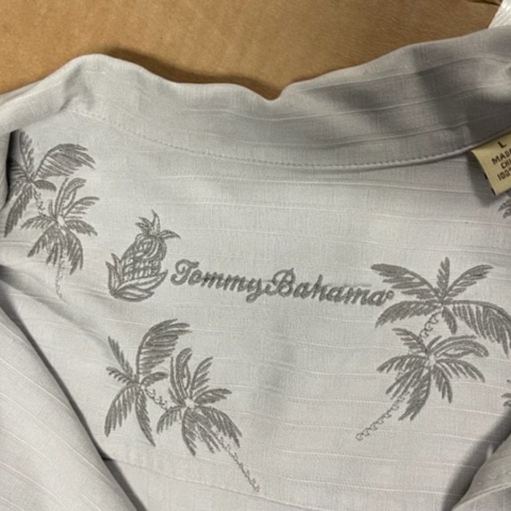 Men's Tommy Bahama 100% Silk Short Sleeve (Size Large)